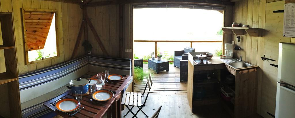 Camping Les Grillons Embrun Exteriör bild
